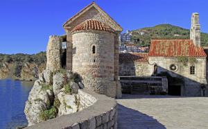 Czarnogóra wycieczka wypoczynek ze zwiedzaniem Duga 2020